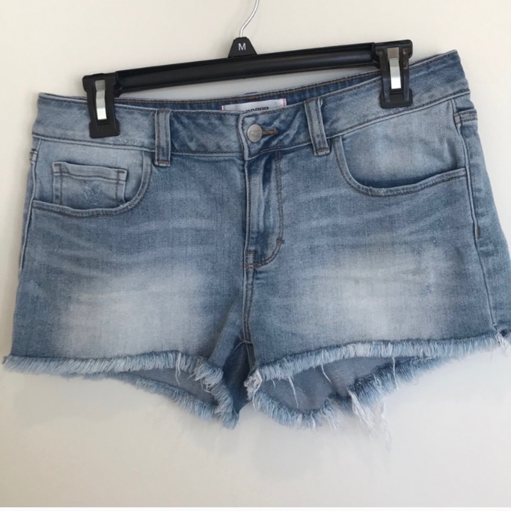 PINK Victoria’s Secret jean short 2 frayed